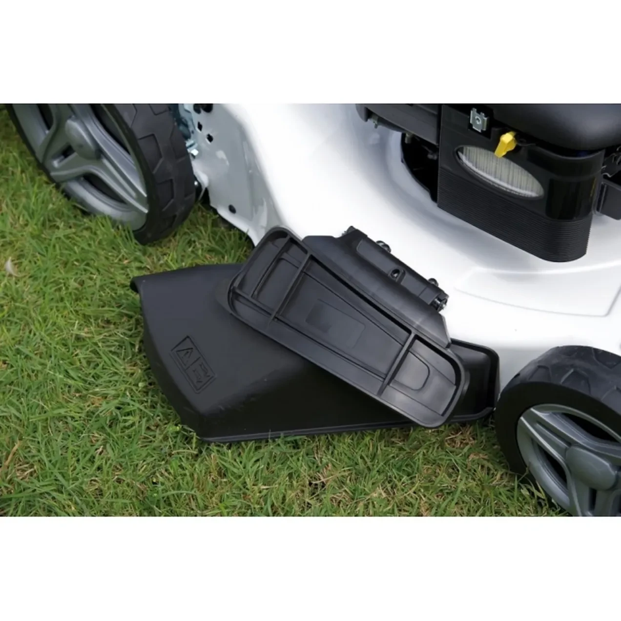Imagen de CORTACESPED GAS. 140CC 46 CM BL460SBQ