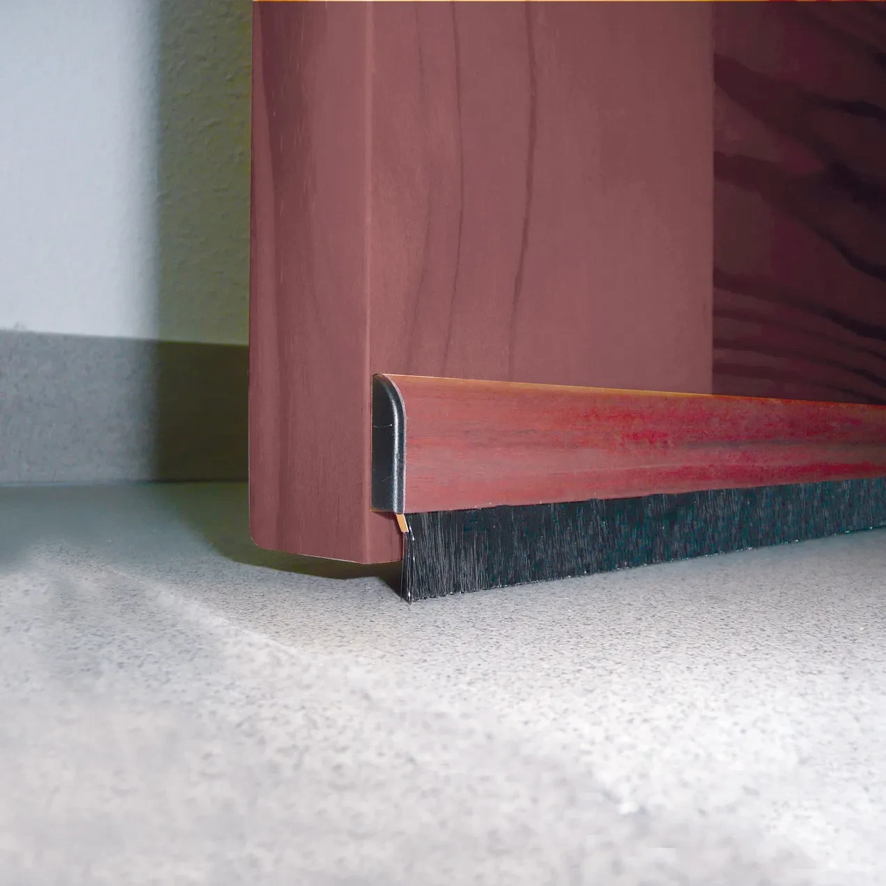 Imagen de BR BURLETE PVC FLECO ADAPTABLE 98CM CAOBA BR BURLETE PVC FLECO ADAPTABLE 98CM CAOBA