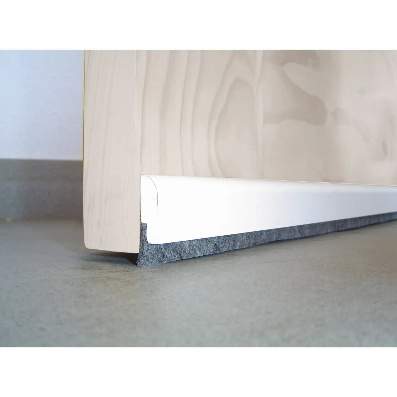 Imagen de BR BURLETE MADERA ADHESIVO 91,5CM BLANCO BR BURLETE MADERA ADHESIVO 91,5CM BLANCO