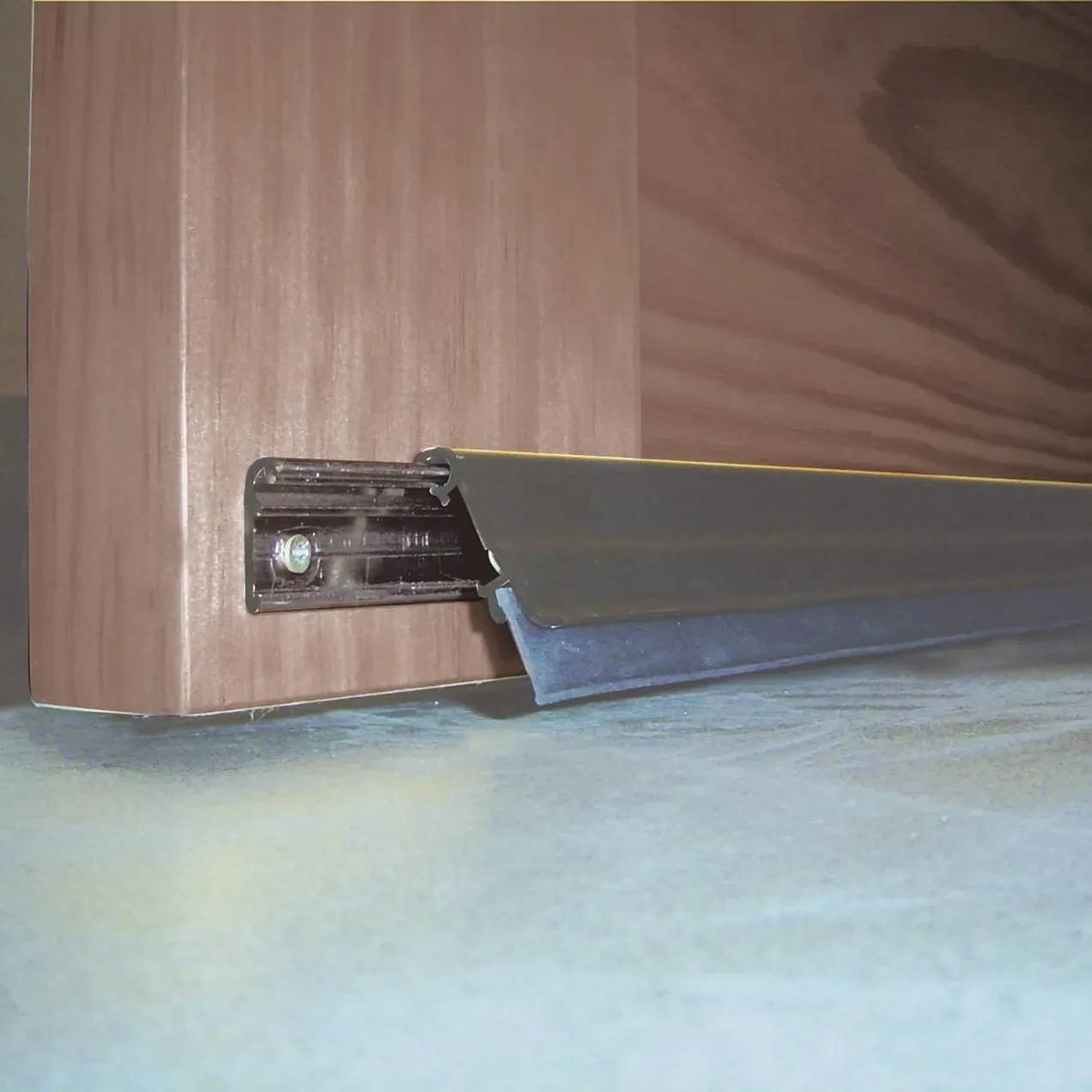 Imagen de BR BURLETE ALUMINIO BASCULANTE INT-EXT 93CM BRON BR BURLETE ALUMINIO BASCULANTE INT-EXT 93CM BRON